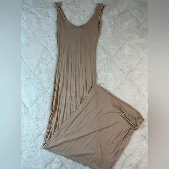 Pretty Little things women’s size 2 tan stone basic maxi dress New NWT - Picture 3 of 10
